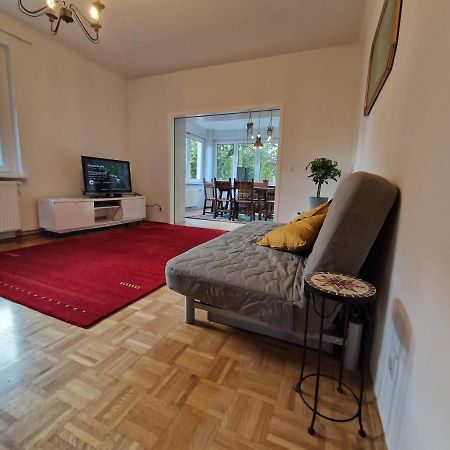 Geraeumige Und Zentrale Ferienwohnung 施塔恩斯多夫 外观 照片
