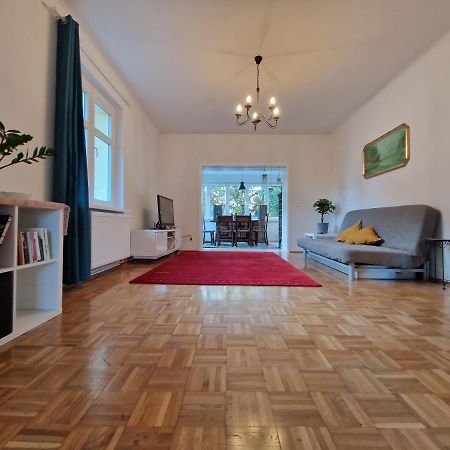 Geraeumige Und Zentrale Ferienwohnung 施塔恩斯多夫 外观 照片