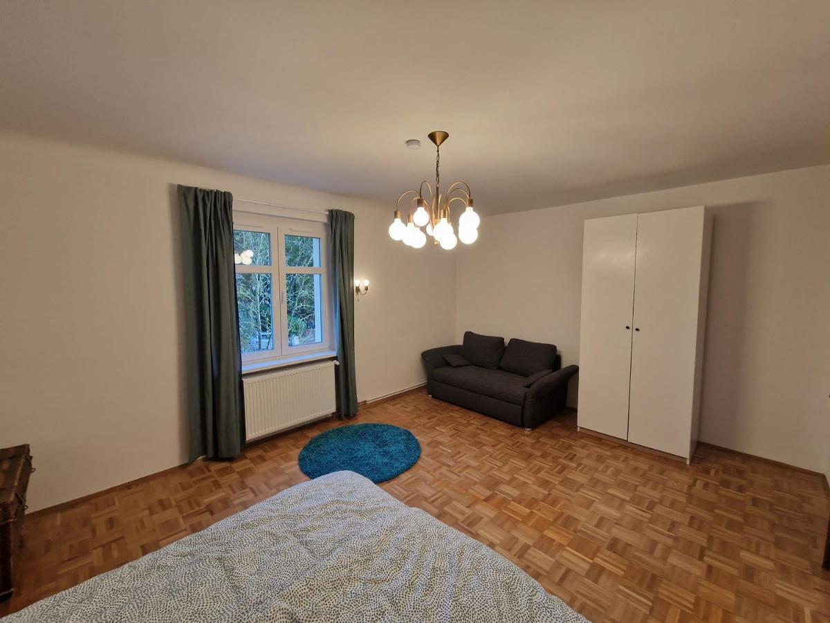 Geraeumige Und Zentrale Ferienwohnung 施塔恩斯多夫 外观 照片